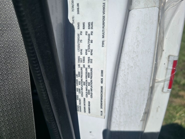 2016-ford-e450-image-27