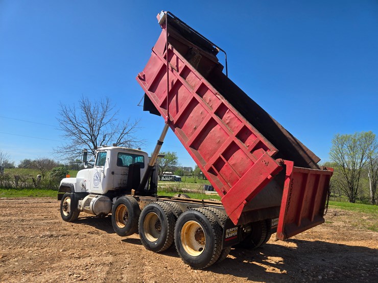 1998-mack-rd688s-image-29