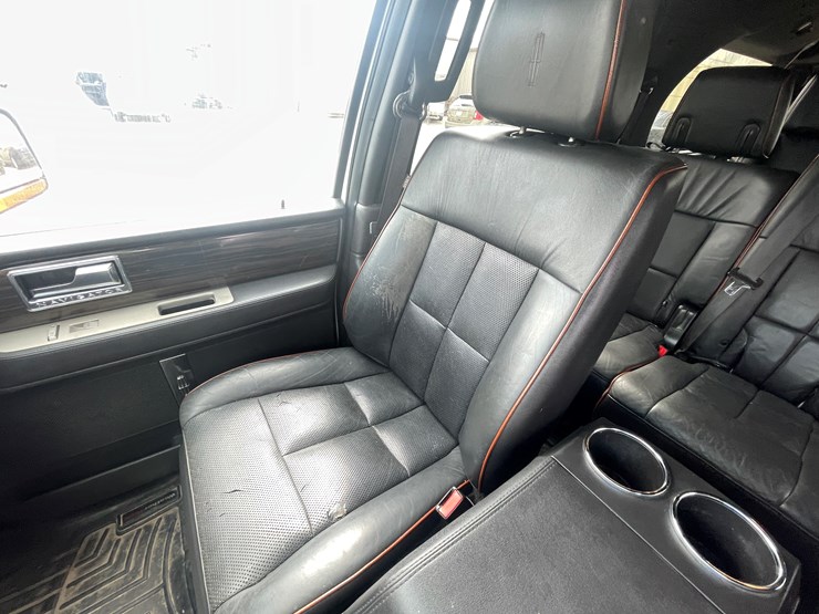 2008-lincoln-navigator-image-40