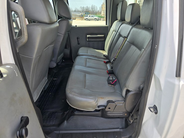 2013-ford-f550-image-34