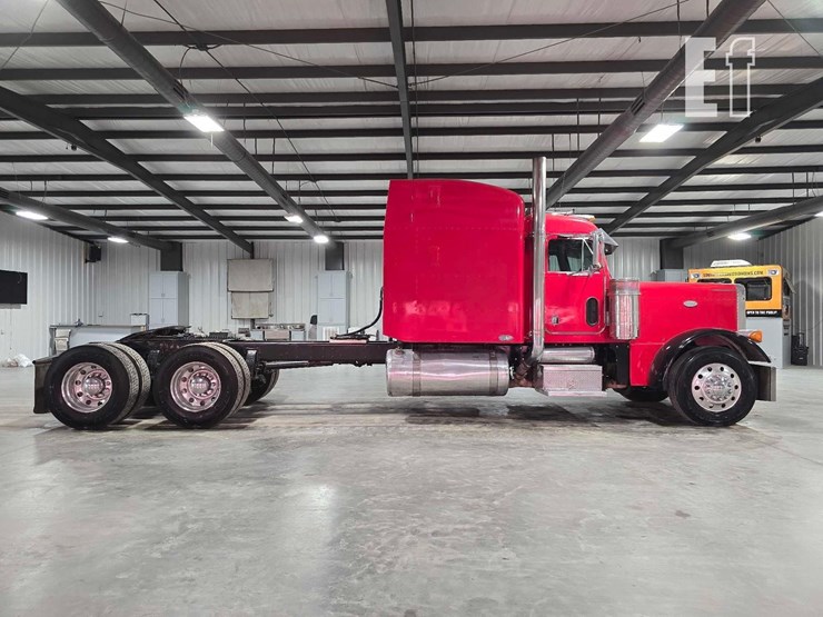 2002-peterbilt-378-image-6