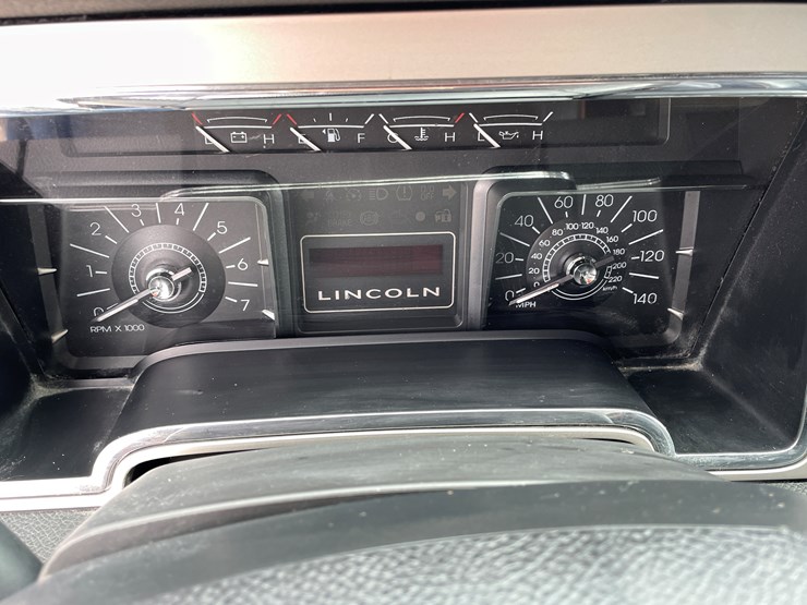 2008-lincoln-navigator-image-45