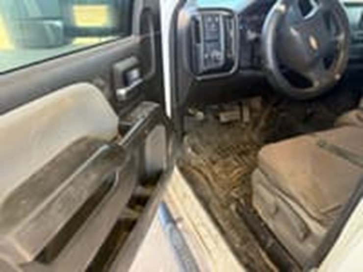 2019-chevrolet-silverado-2500hd-image-13