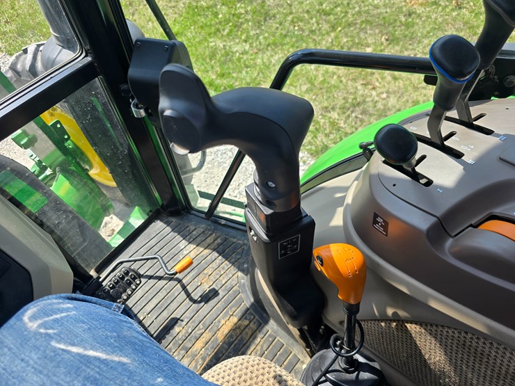 #22600-•-2024-john-deere-5090-tractor-image-64