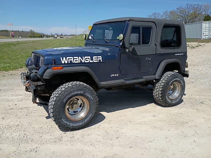 1993-jeep-wrangler-image-2