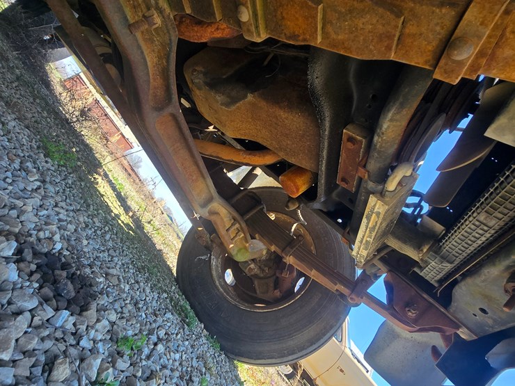 1997-ford-f700-image-33