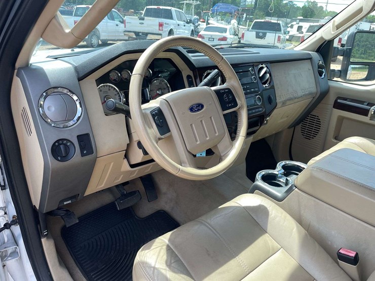 2010-ford-f250-image-11