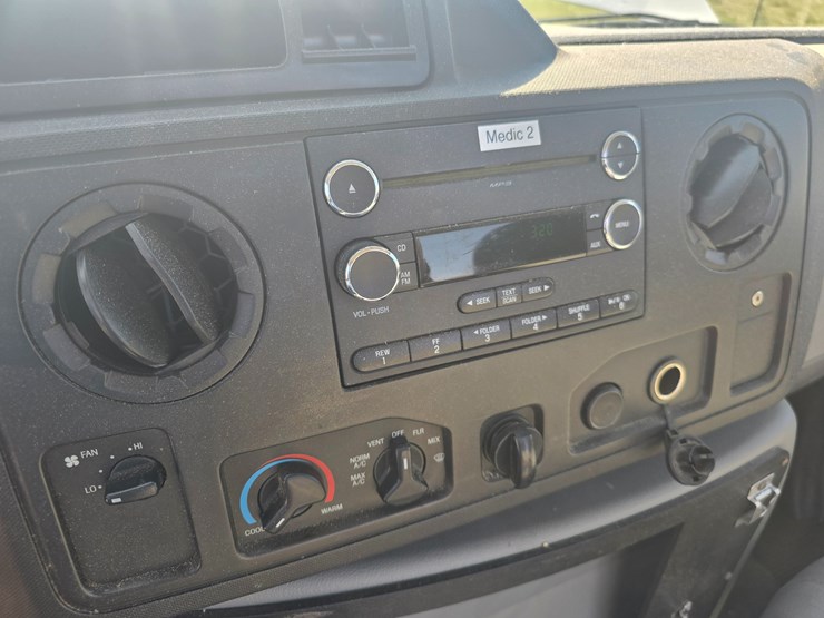 2016-ford-e450-image-34