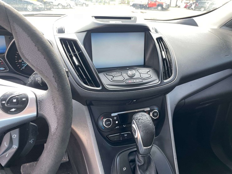 2014-ford-escape-se-image-13