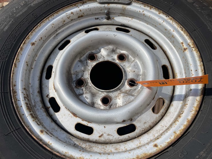 #7020-•-(2)-5-lug-15"-wheels-(o3)-image-6