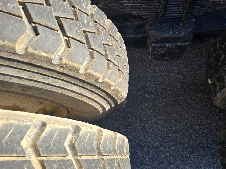 2000-sterling-l9500-image-45