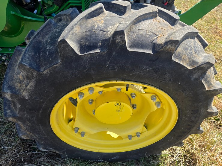 2019-john-deere-5100e-image-64