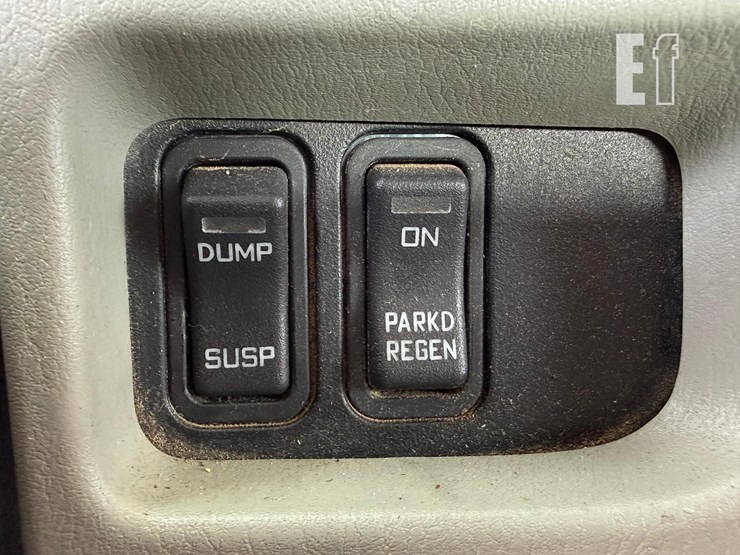 2016-international-durastar-4400-image-18