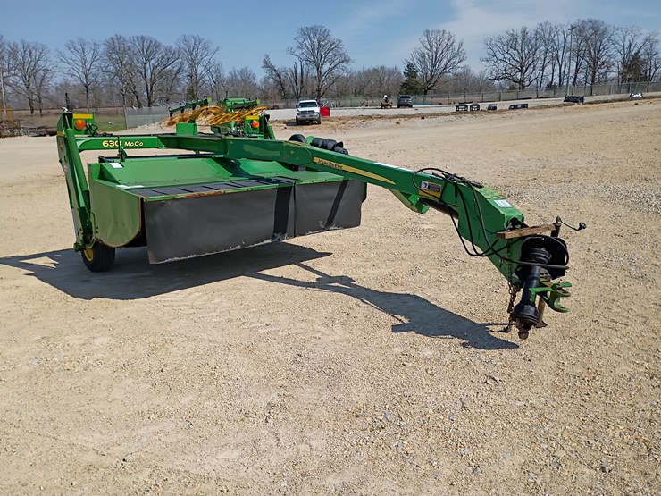 2013-john-deere-630-image-11