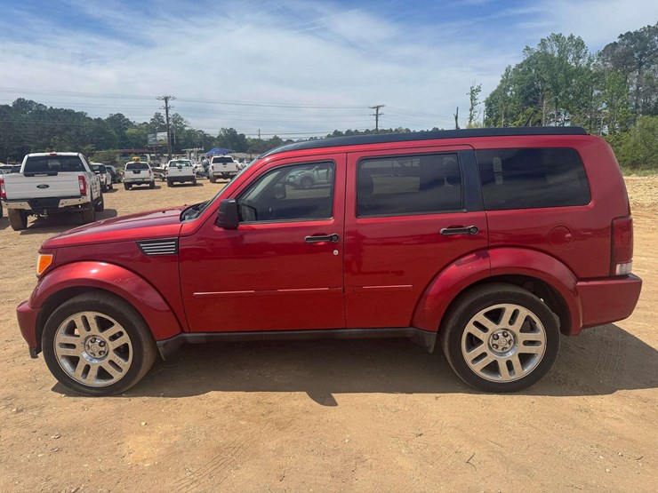 2011-dodge-nitro-image-8