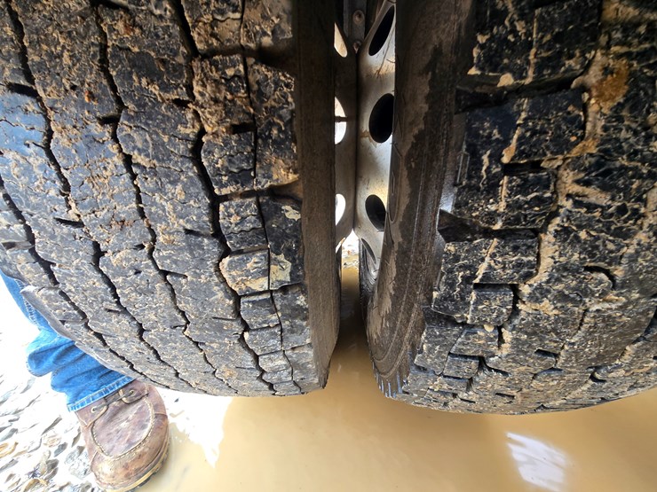 2017-western-star-5700xe-image-115