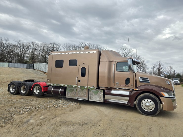 2017-western-star-5700xe-image-27