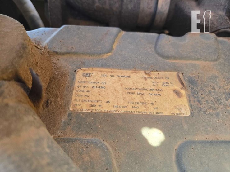 2006-caterpillar-d6r-iii-image-23