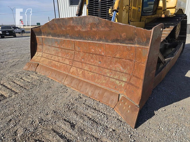 2006-caterpillar-d6r-xl-iii-image-9