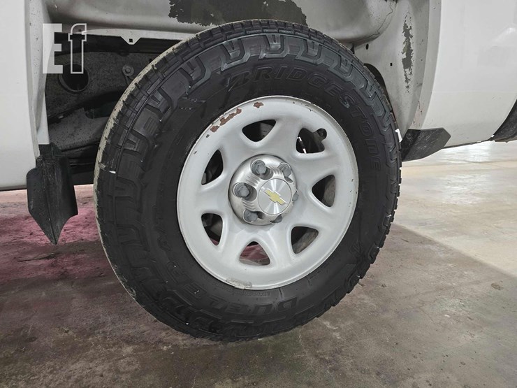 2015-chevrolet-silverado-1500-image-21