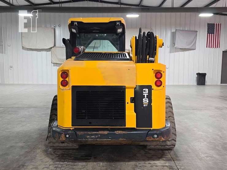 2021-jcb-3ts-8t-image-8