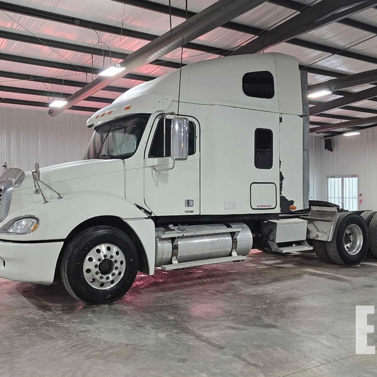 2009 FREIGHTLINER COLUMBIA 120