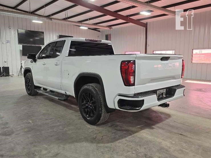 2021-gmc-sierra-1500-image-4