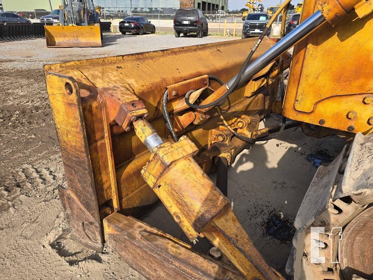 1982-caterpillar-d6d-image-12