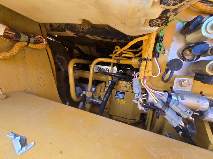 2001-caterpillar-953c-image-27