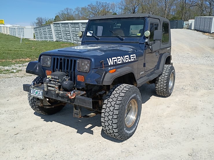 1993-jeep-wrangler-image-1