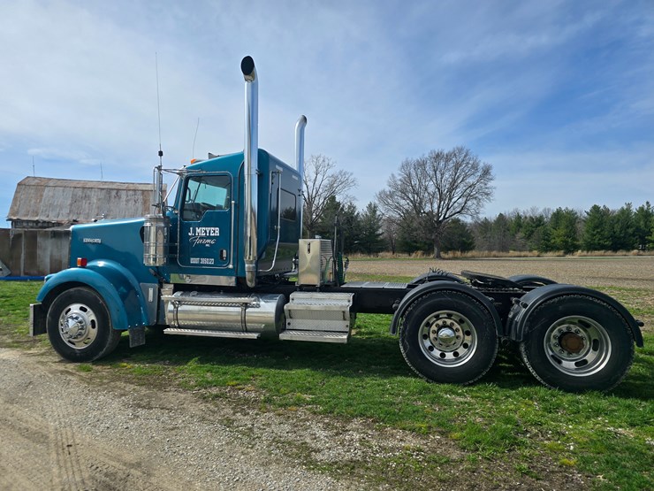 2007-kenworth-w900-image-4