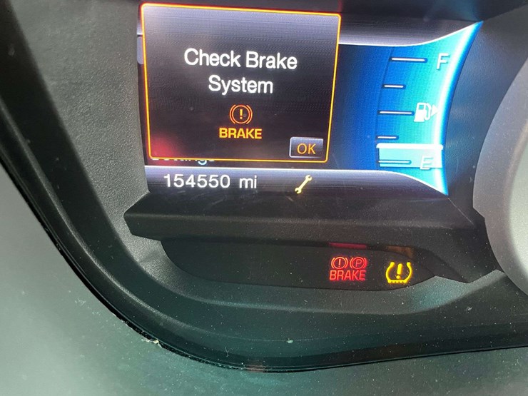 2015-ford-explorer-xlt-image-26