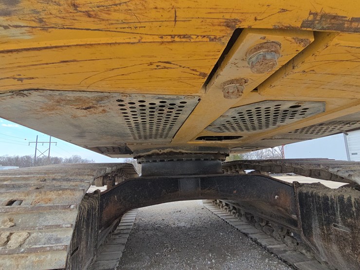 2014-deere-160g-lc-image-86