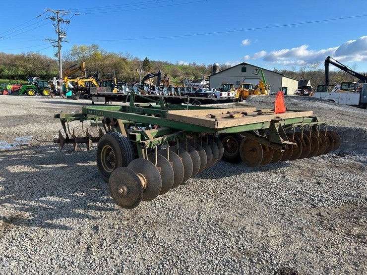 john-deere-14-image-2