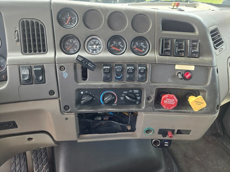 2001-sterling-a9500-image-59