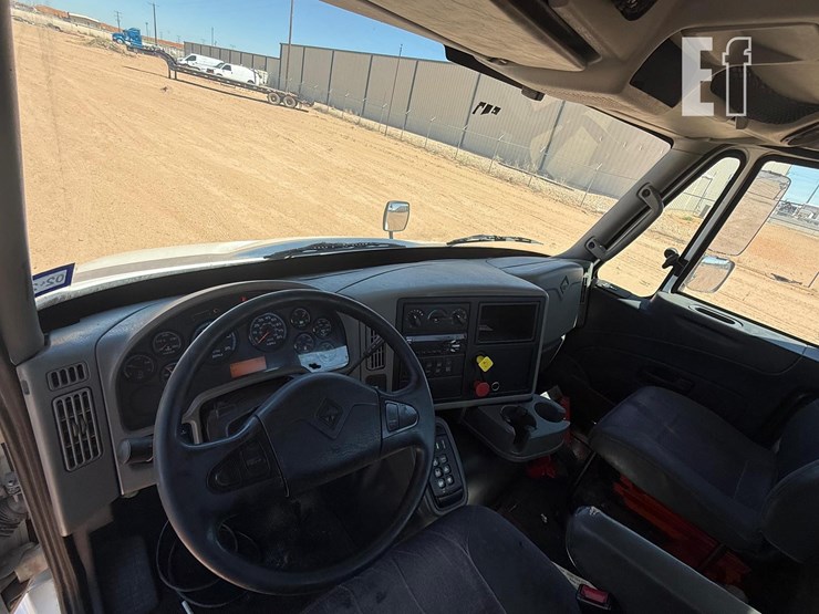 2017-international-transtar-8600-image-12