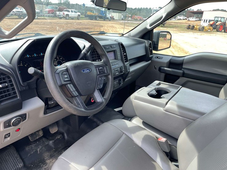 2019-ford-f150-image-11