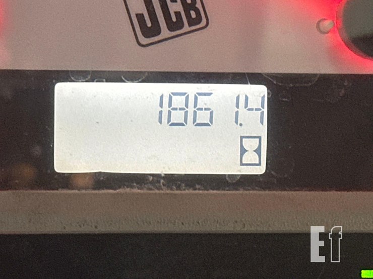 2021-jcb-3ts-8t-image-21