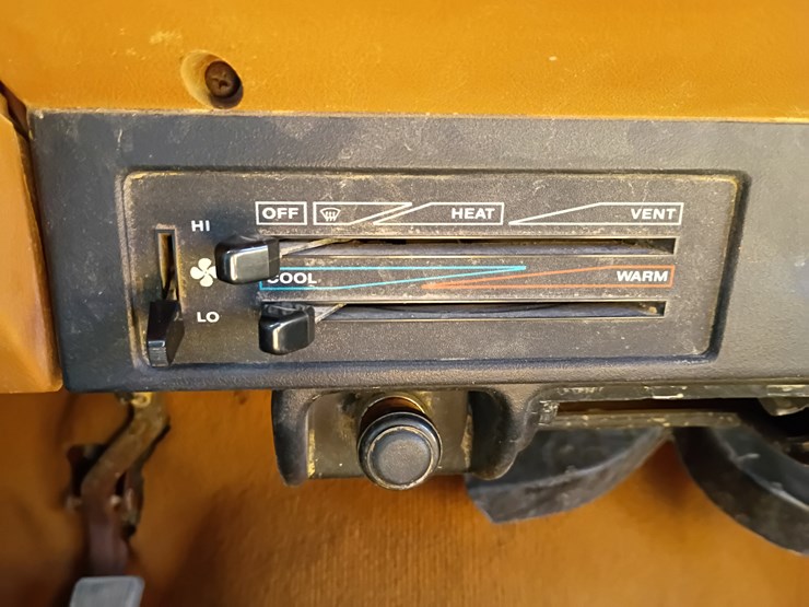 1993-jeep-wrangler-image-46