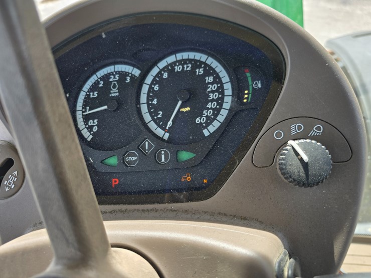 john-deere-6125r-image-64