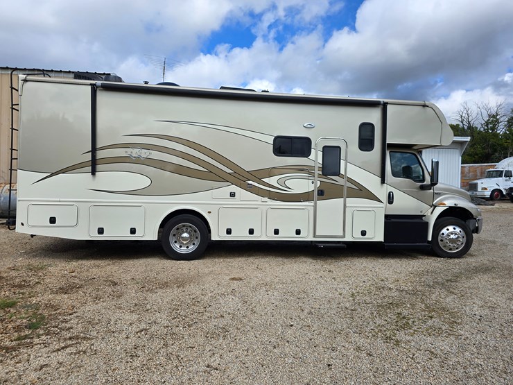 2021-international-mv607-image-25