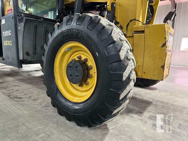 2014-caterpillar-tl1055c-image-27