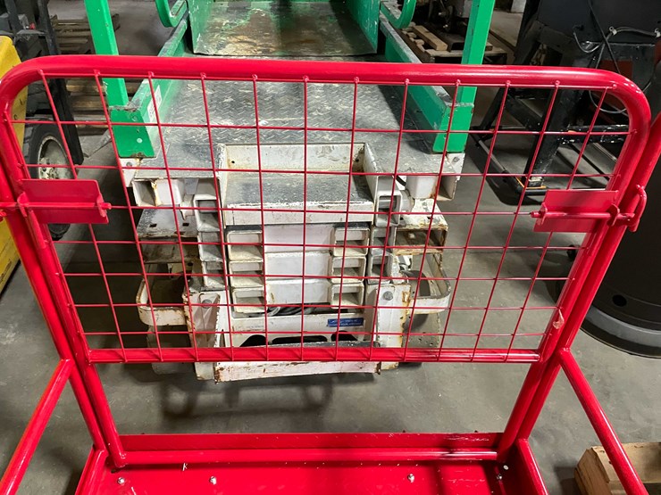 #2428-•-forklift-platform-basket-with-fork-pockets-(walle)-image-3