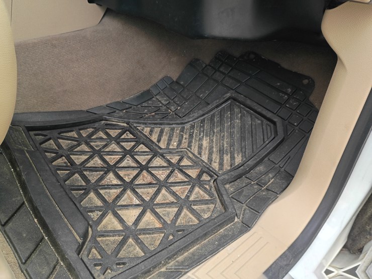 2013-chevrolet-2500-image-38