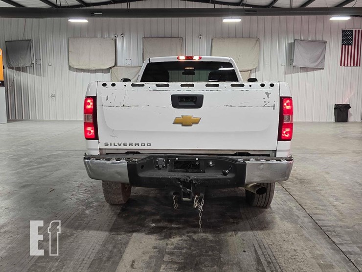 2014-chevrolet-2500hd-image-8