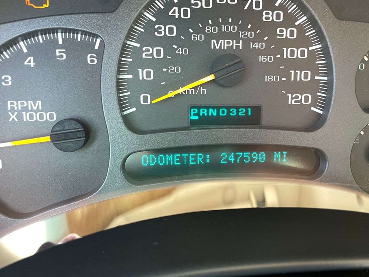 2003-chevrolet-tahoe-lt-image-26