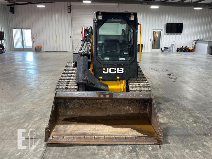 2021-jcb-3ts-8t-image-7