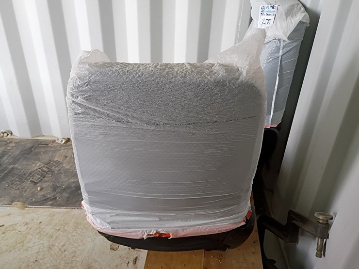 #21889-•-2--seats-from-1955-chevy-bel-air-image-3