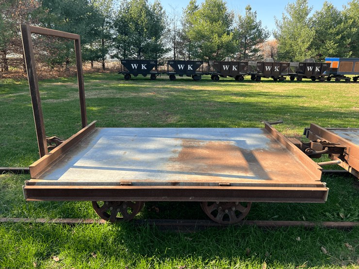 set-of-3-flat-cars-image-50