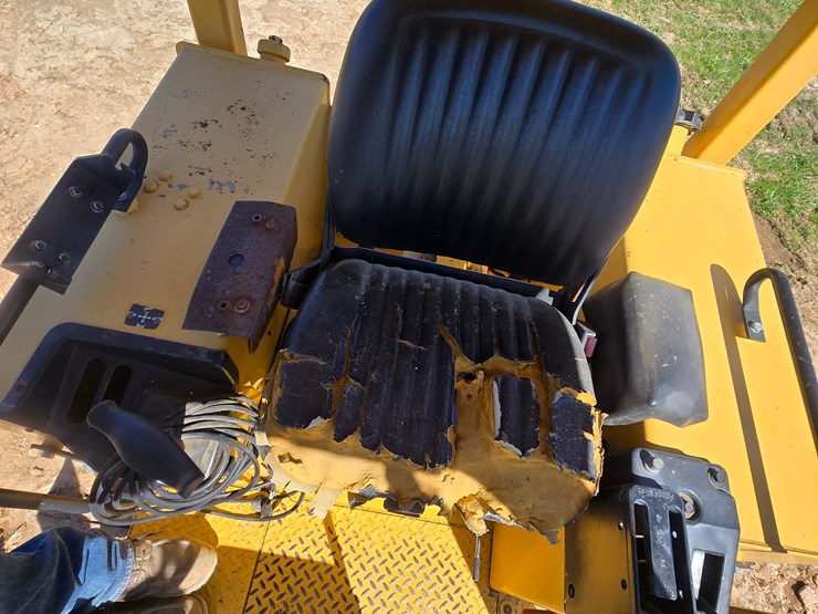 1998-deere-650g-image-27